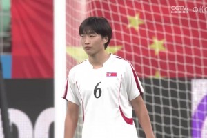 2023年10月26日 奥预赛-中国女足1-2朝鲜遭开门黑 闫锦锦破门王珊珊被过致丢球